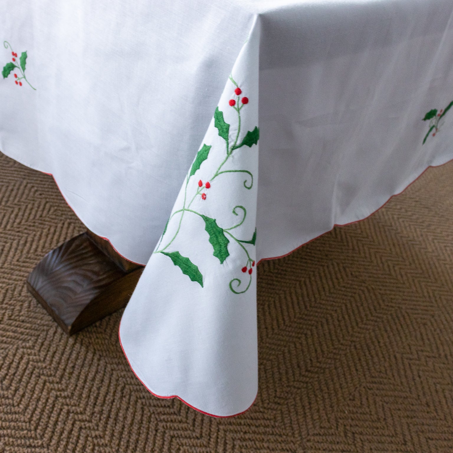 Embroidered Holly and Berry Tablecloth - Homekeep Studio