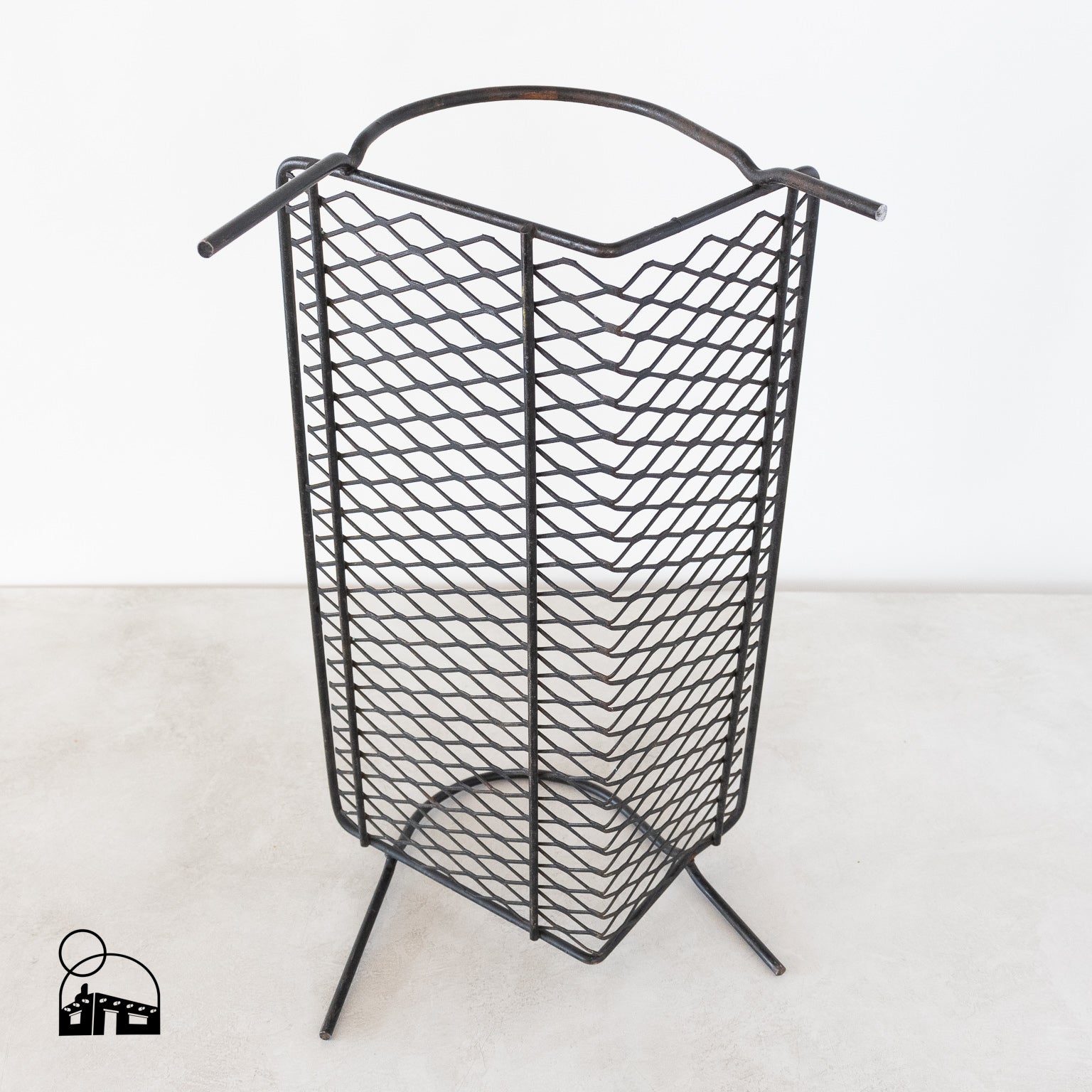 Vintage Metal Wire Book Rack - Homekeep Studio